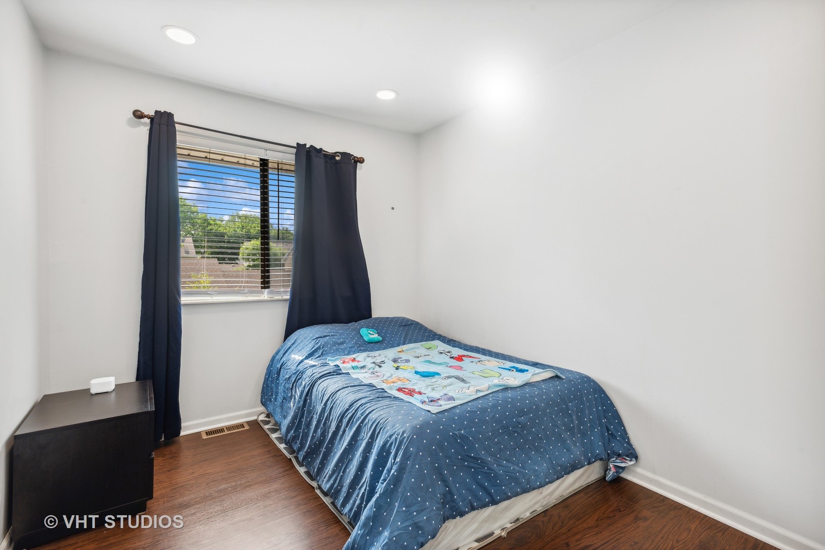 1410 Whispering Springs Circle Palatine, IL 60074 - Photo 8 of 14