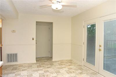 321 Stonegate Way Lexington, KY 40503 - Photo 8 of 17 Photo 8