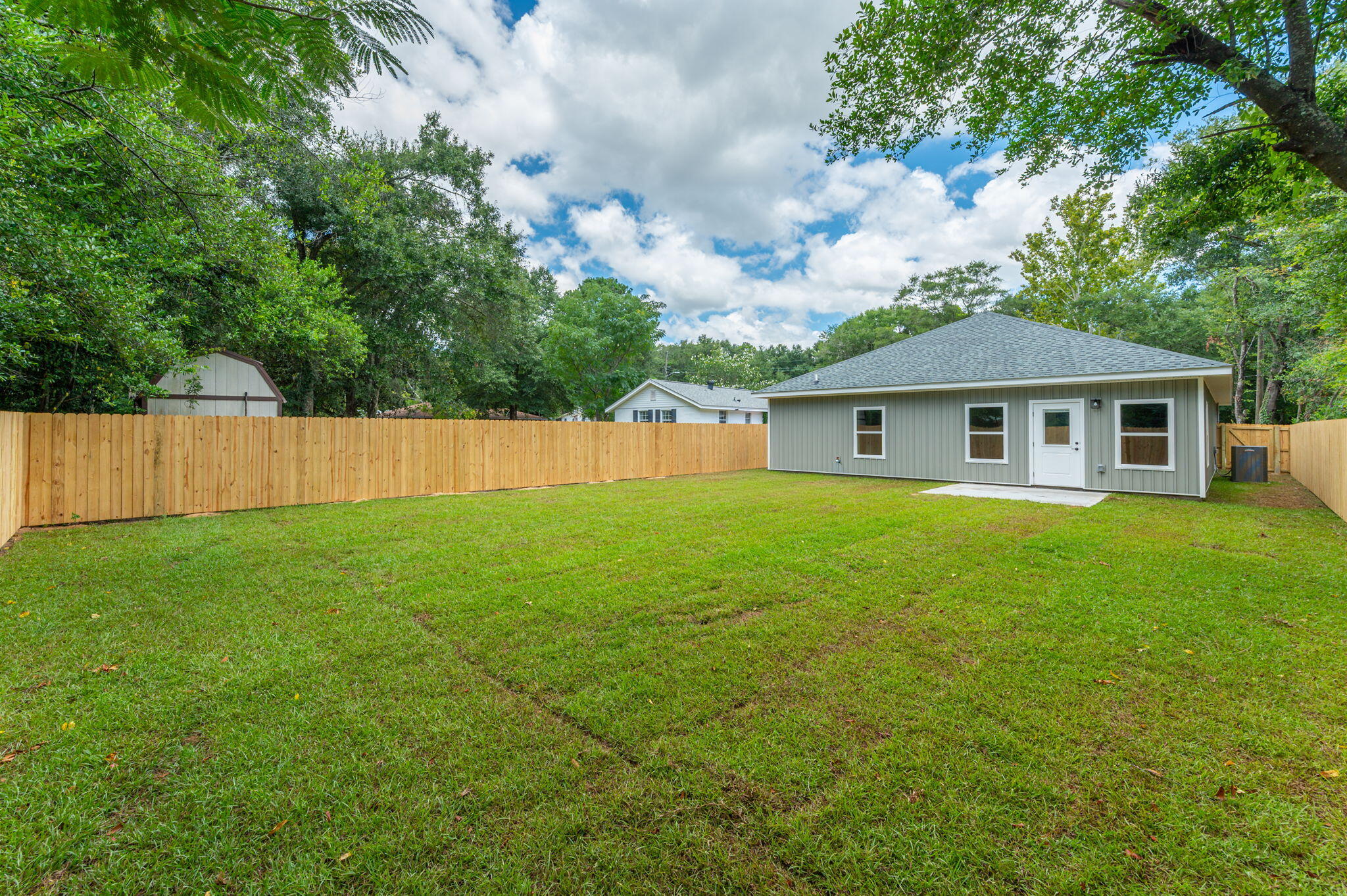 703 A Brock Avenue Crestview, FL 32539 - Photo 33 of 37 33-web-or-mls-703-brock-ave