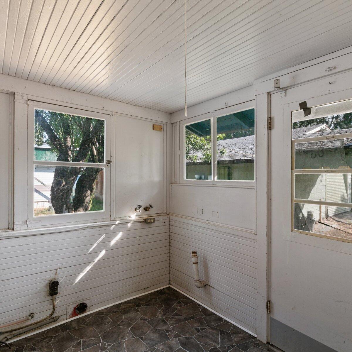 2267 Upper River Rd Loop Grants Pass, OR 97526 - Photo 14 of 25 14
