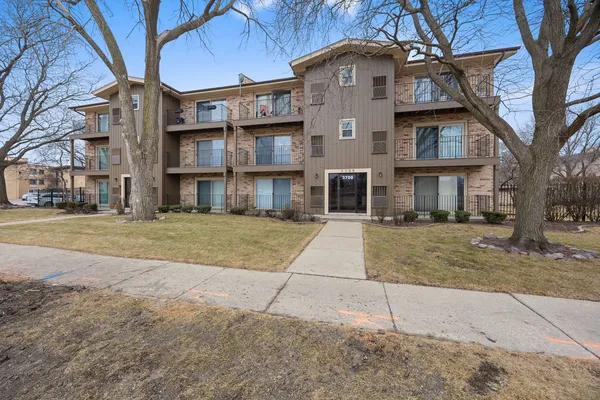 $175,000 | 3709 West 119th Street, Unit 107, Alsip, IL 60803