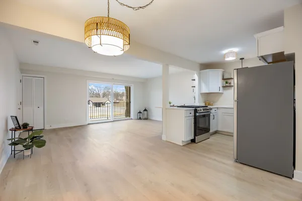 $175,000 | 3709 West 119th Street, Unit 107, Alsip, IL 60803