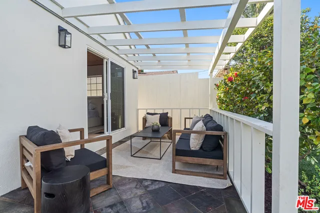 $2,398,000 | 6501 West 83rd Street, Los Angeles, CA 90045