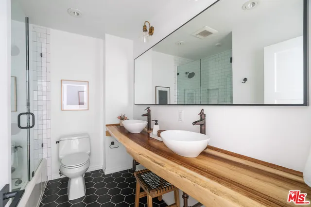 $2,398,000 | 6501 West 83rd Street, Los Angeles, CA 90045