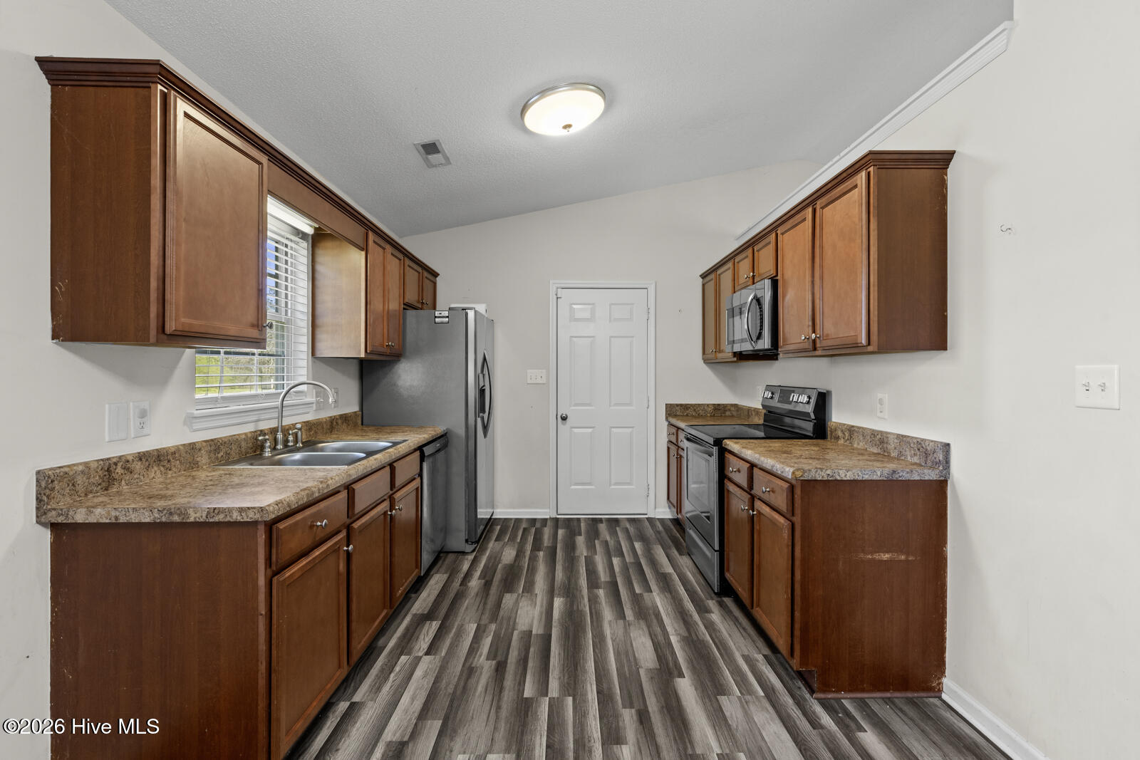 100 Burrell Lane Richlands, NC 28574 - Photo 8 of 21 856EA46A-0D1F-4783-B92C-D47F602768F3