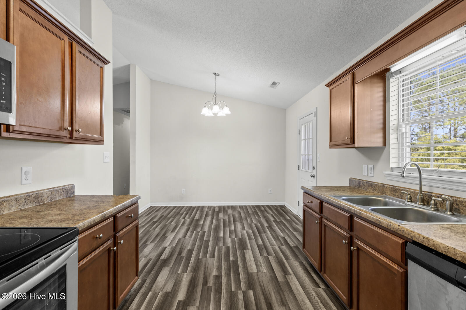 100 Burrell Lane Richlands, NC 28574 - Photo 9 of 21 A4F88C3A-9214-4223-BBD5-6EEACD0D9B4B