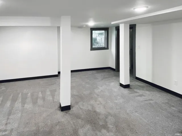 $2,820 | 809 South Washington Street, Bloomington, IN 47401