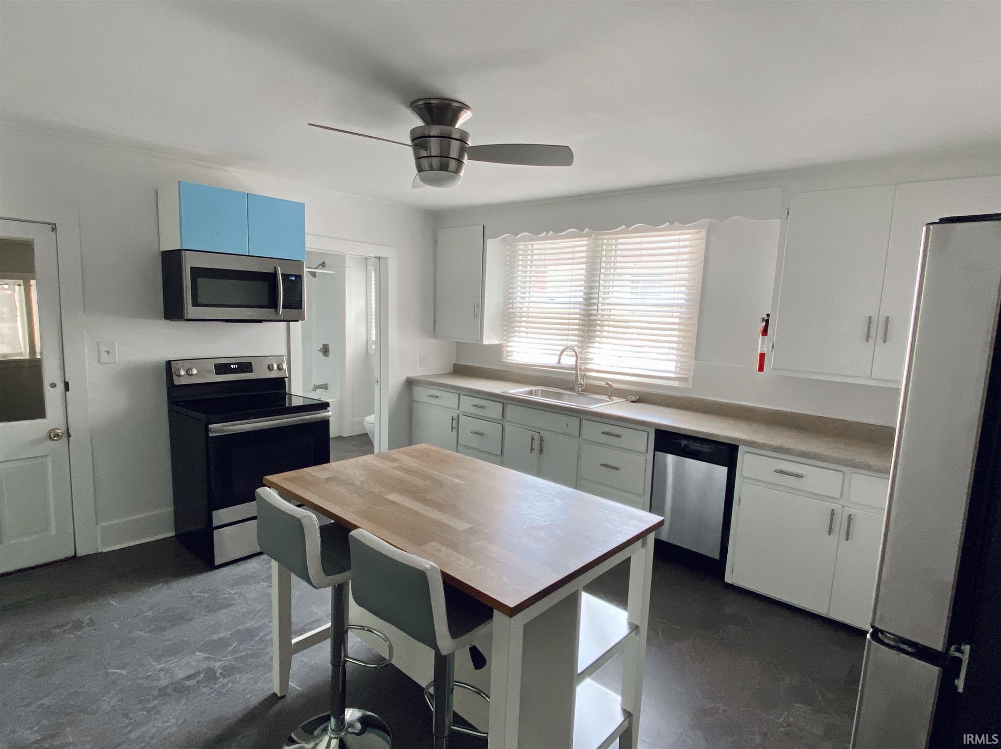 809 South Washington Street Bloomington, IN 47401 - Photo 3 of 33