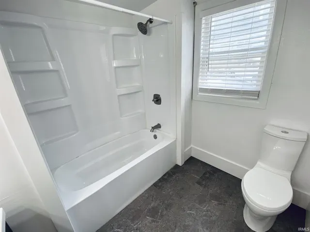 $2,820 | 809 South Washington Street, Bloomington, IN 47401