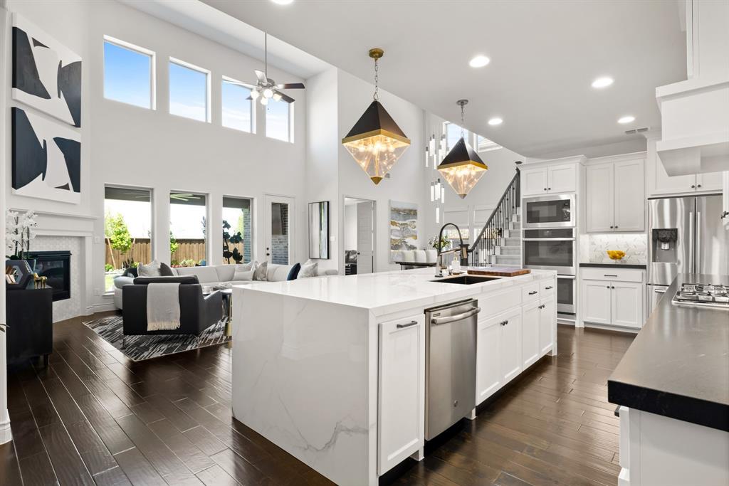 2264 Savannah Oak Road Frisco, TX 75033 - Photo 3 of 39