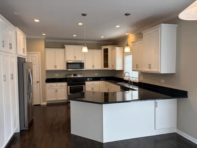 $514,900 | 4 Alleghany Court, Bolingbrook, IL 60440