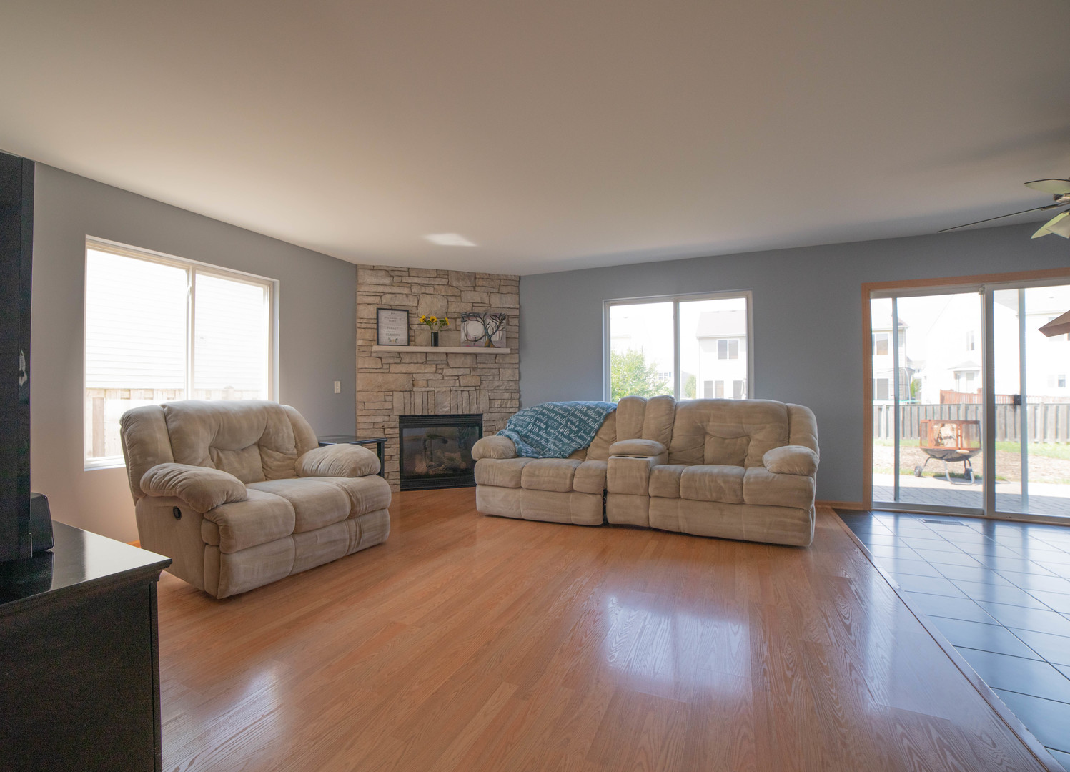 1156 Port Royal Road Pingree Grove, IL 60140 - Photo 4 of 33