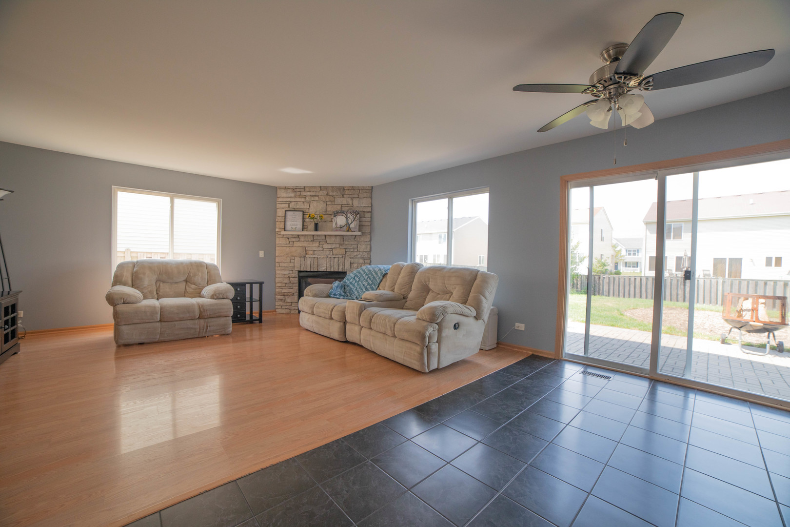 1156 Port Royal Road Pingree Grove, IL 60140 - Photo 5 of 33