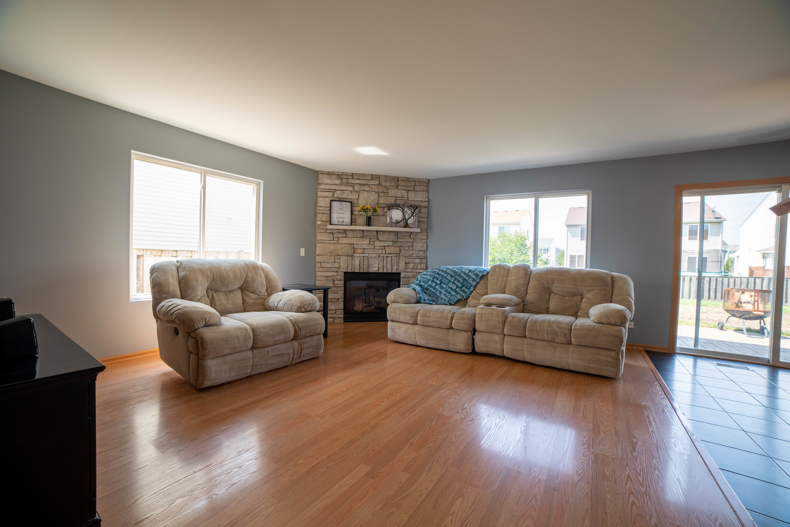 1156 Port Royal Road Pingree Grove, IL 60140 - Photo 8 of 33