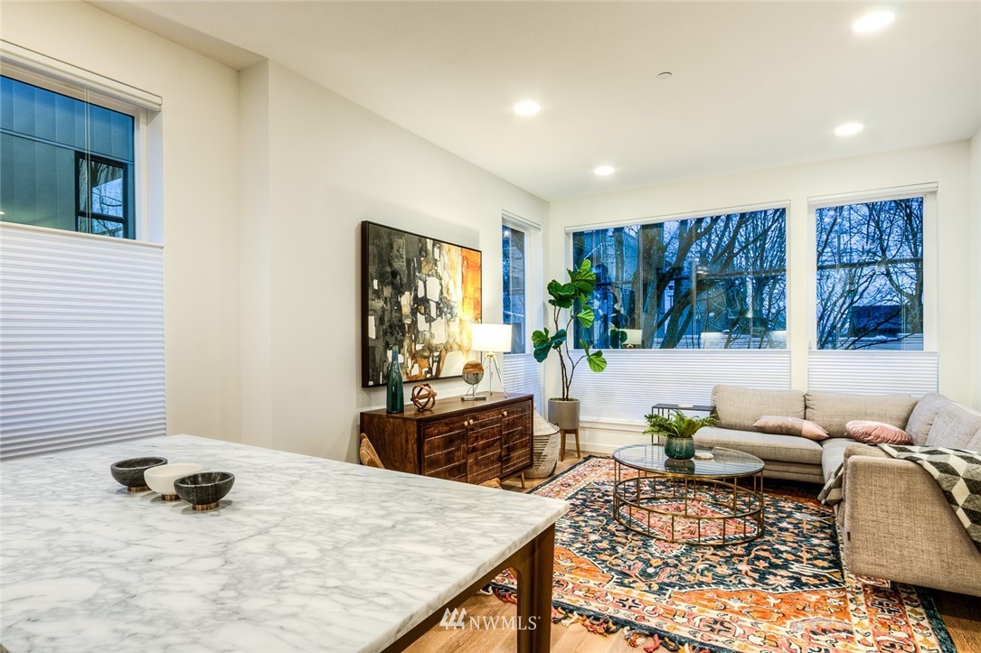 1117 34th Avenue, Unit B Seattle, WA 98122 - Photo 4 of 23