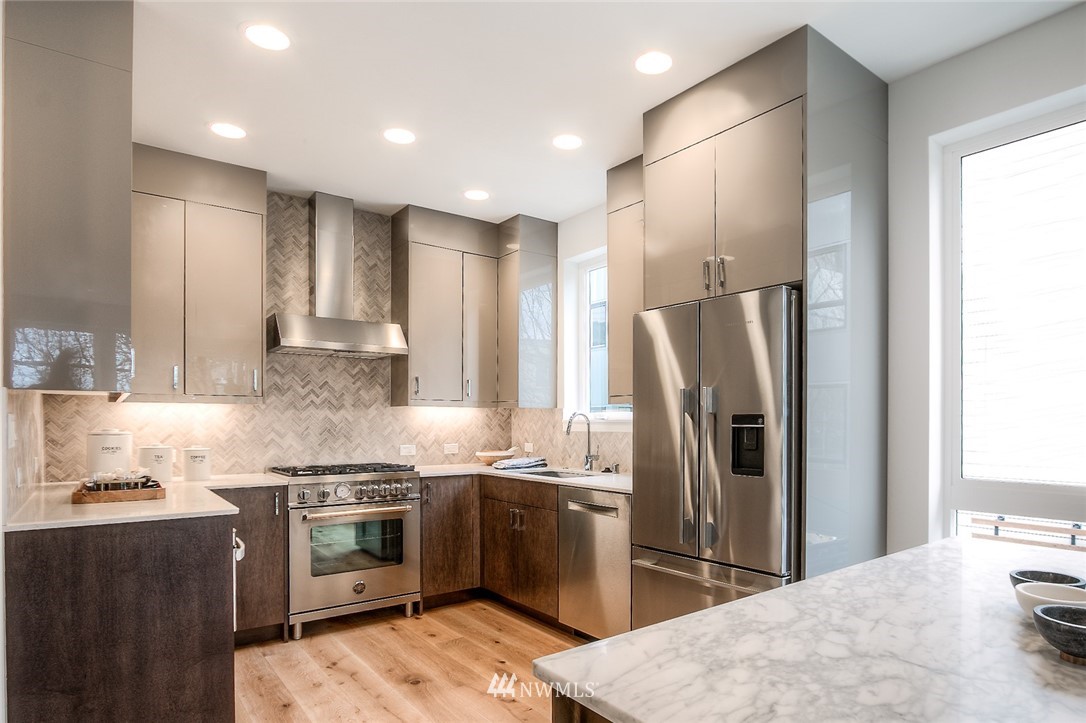 1117 34th Avenue, Unit B Seattle, WA 98122 - Photo 6 of 23