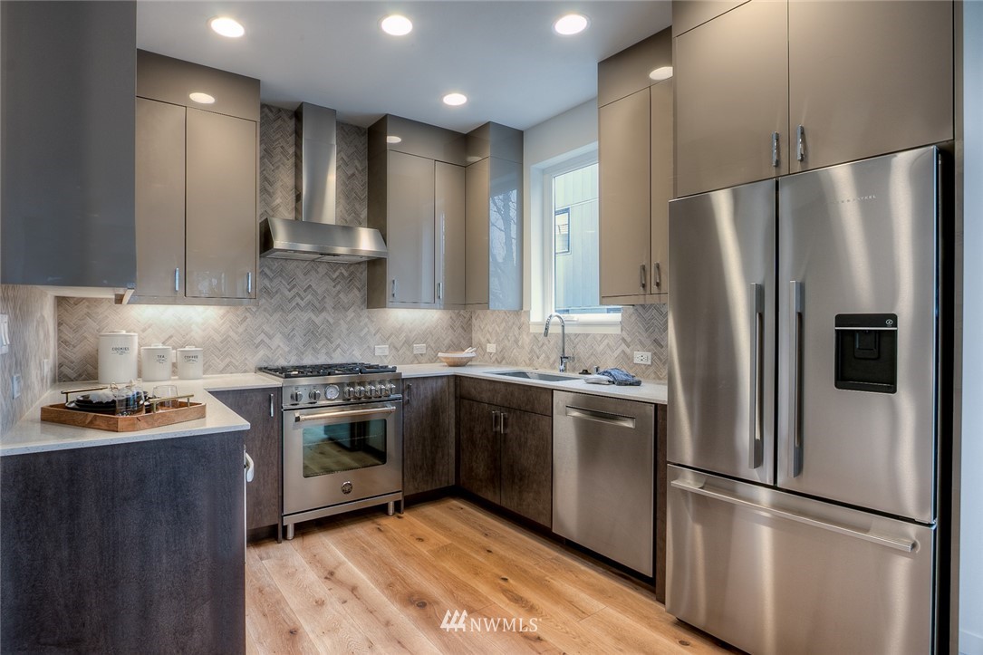 1117 34th Avenue, Unit B Seattle, WA 98122 - Photo 7 of 23