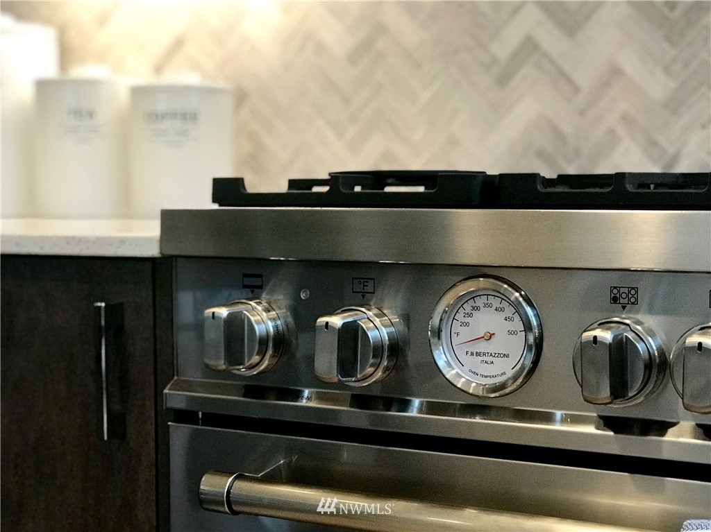 1117 34th Avenue, Unit B Seattle, WA 98122 - Photo 8 of 23