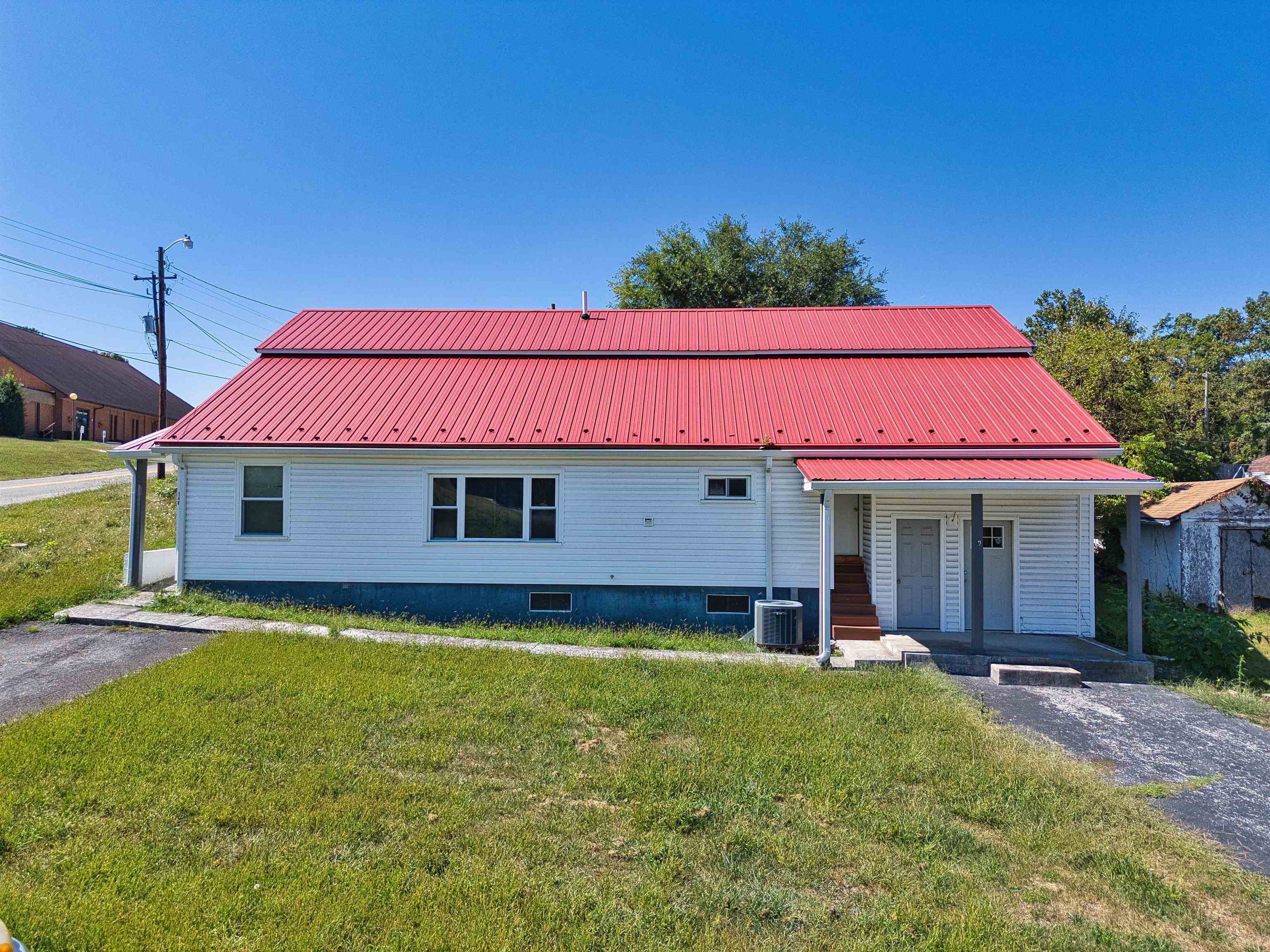 140 Newbern Road Dublin, VA 24084 - Photo 4 of 60 Gallery Image 4
