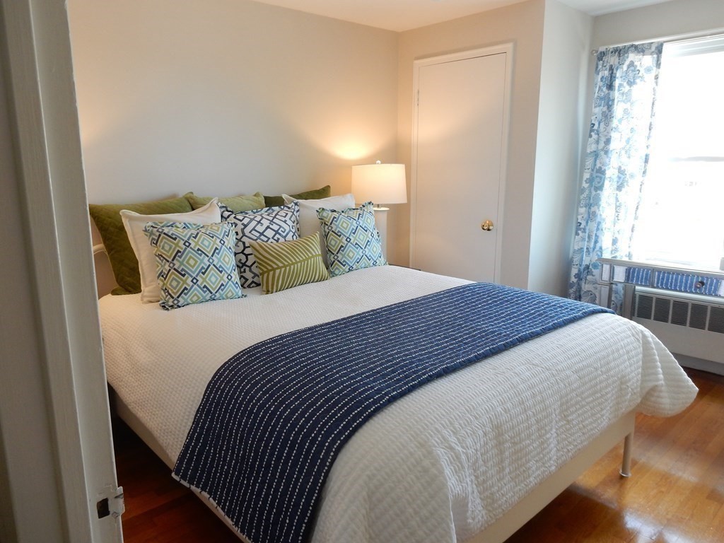 39 Prospect Street, Unit 4 Marblehead, MA 01945 - Photo 13 of 24