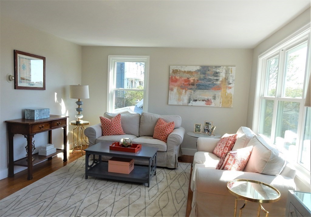 39 Prospect Street, Unit 4 Marblehead, MA 01945 - Photo 3 of 24