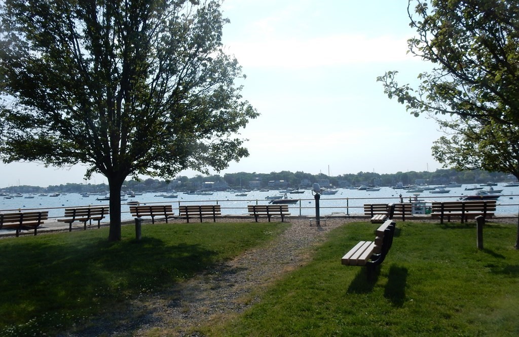 39 Prospect Street, Unit 4 Marblehead, MA 01945 - Photo 6 of 24