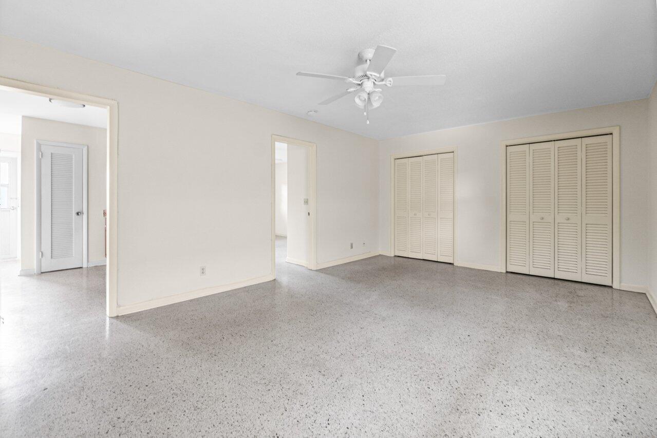 751 Hummingbird Way, Unit 6 North Palm Beach, FL 33408 - Photo 8 of 18 009-751HummingbirdWay-NorthPalmBeach-FL-