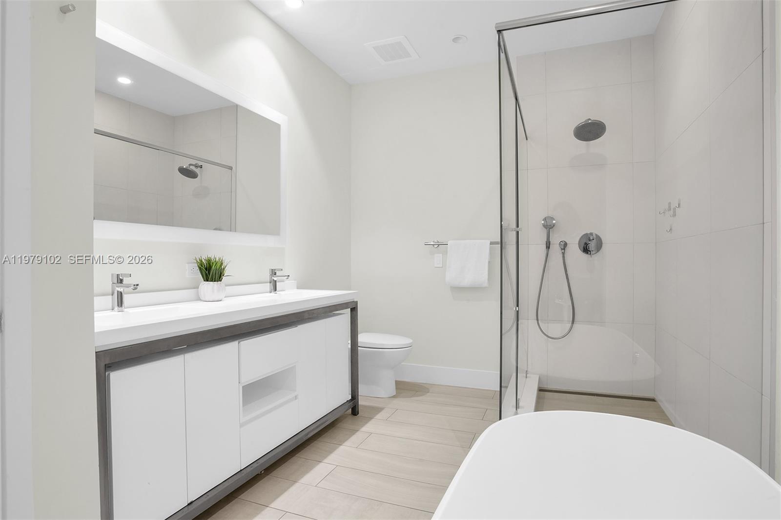 2000 Metropica Way, Unit PH02 Sunrise, FL 33323 - Photo 50 of 82