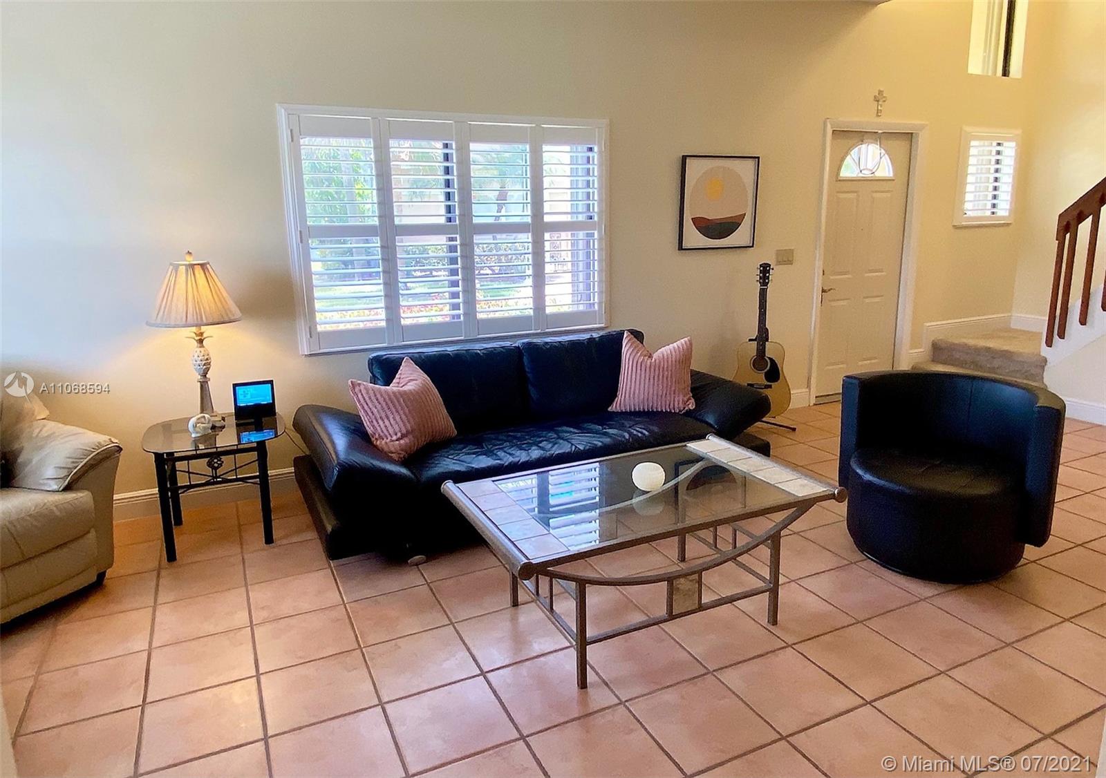 567 Racquet Club Road, Unit 19 Weston, FL 33326 - Photo 4 of 33