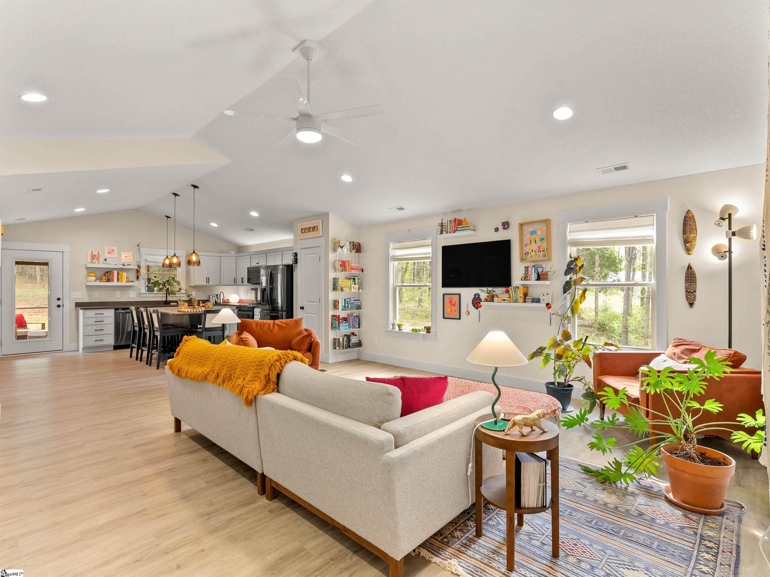 142 Belue Mill Road Landrum, SC 29356 - Photo 6 of 42