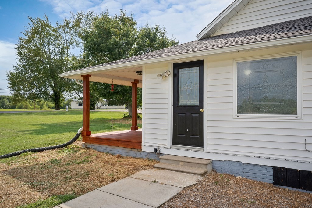 1462 Franks Ferry Road Sparta, TN 38583 - Photo 10 of 42