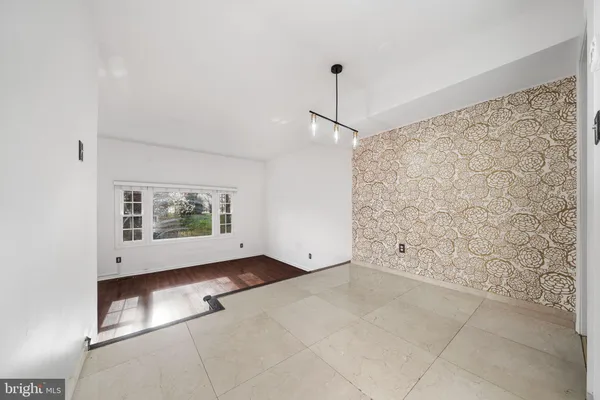 $415,000 | 5845 Rexford Drive, Unit 721, Springfield, VA 22152