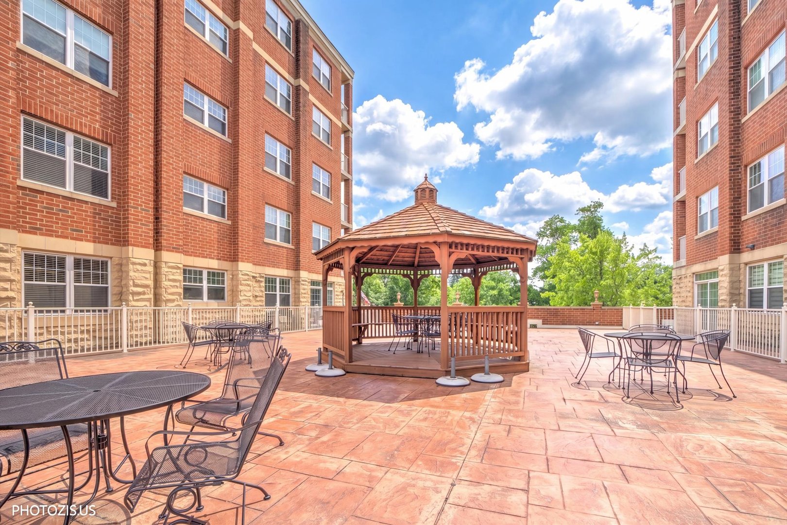 1 Itasca Road, Unit 302 Addison, IL 60101 - Photo 7 of 13