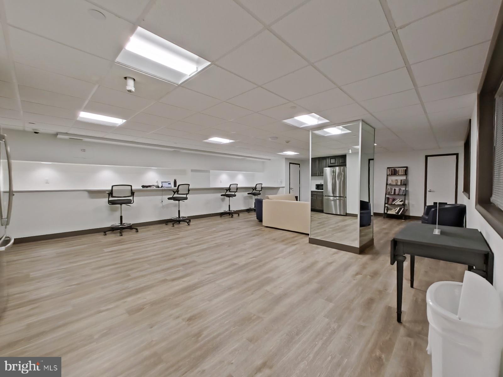 2101 Chestnut Street, Unit 1011 Philadelphia, PA 19103 - Photo 14 of 23 In-House Office Space
