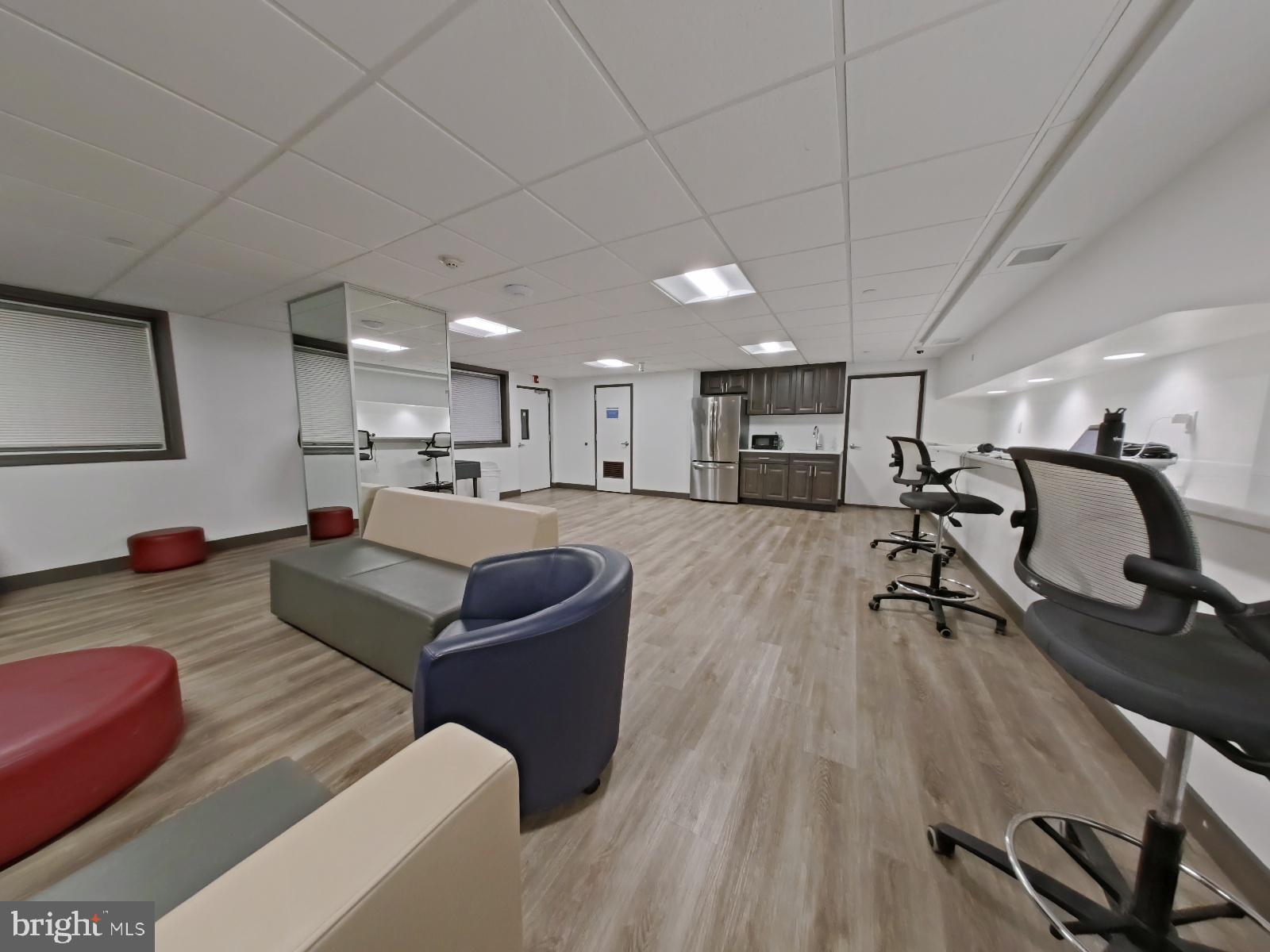 2101 Chestnut Street, Unit 1011 Philadelphia, PA 19103 - Photo 16 of 23 In-House Office Space
