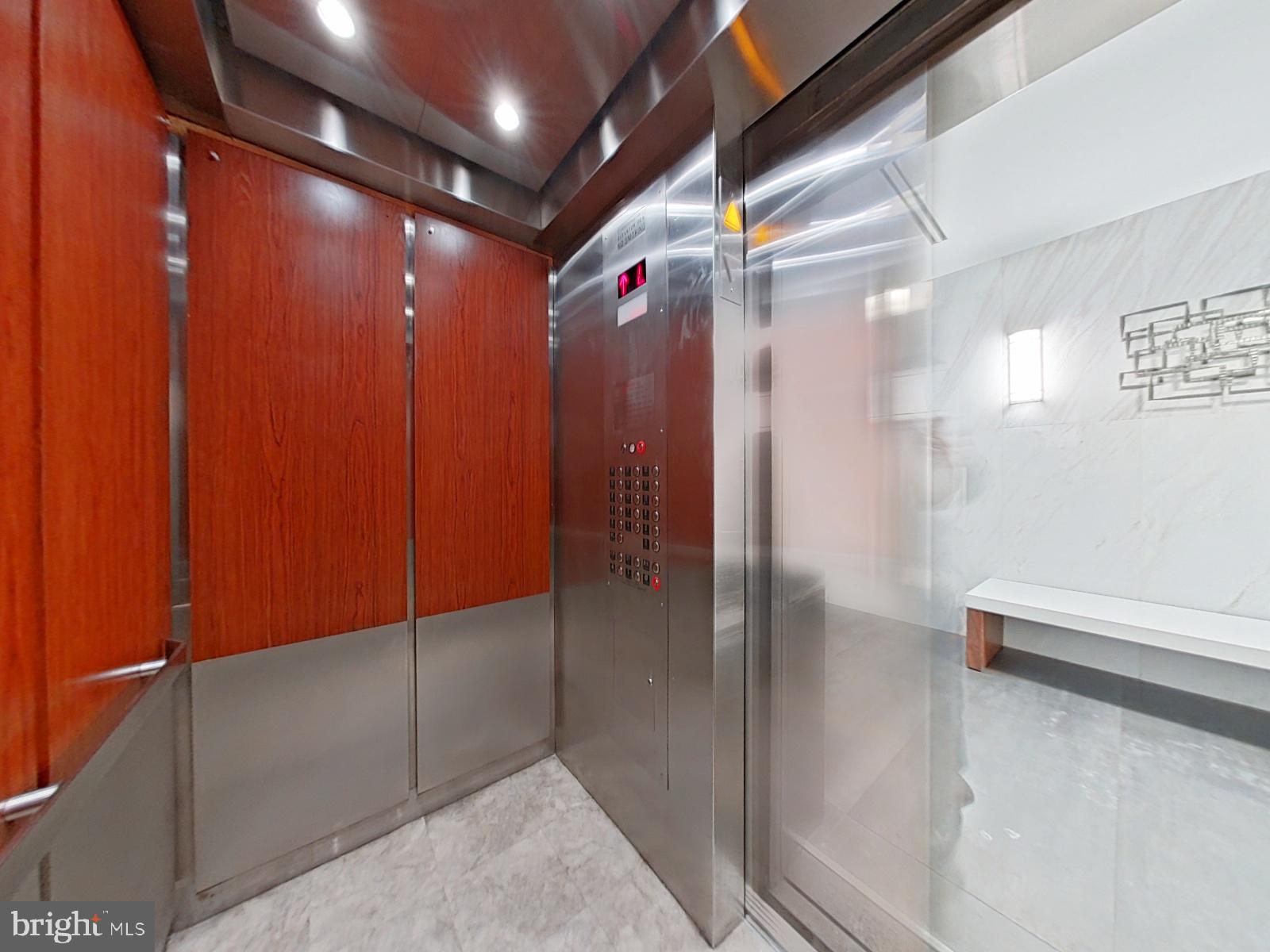 2101 Chestnut Street, Unit 1011 Philadelphia, PA 19103 - Photo 22 of 23 Elevator
