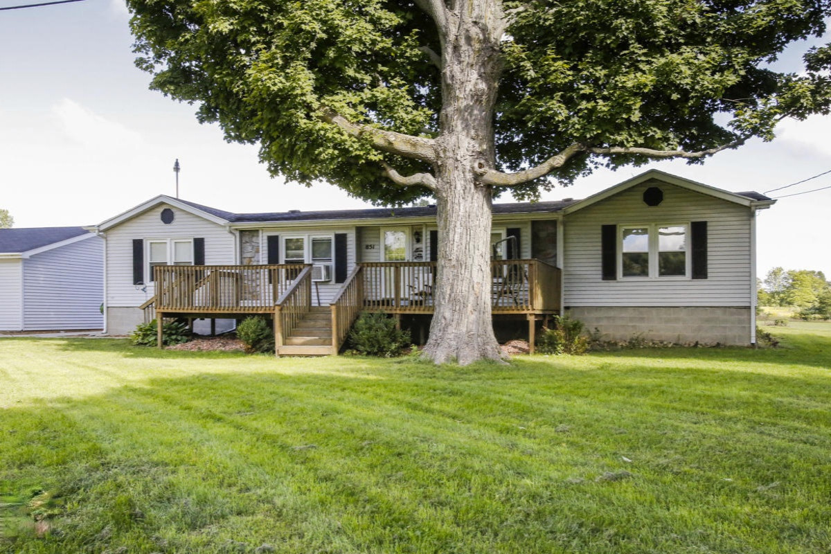 851 Hamilton Road Battle Creek, MI 49017 - Photo 2 of 26 851 hamilton rd-102