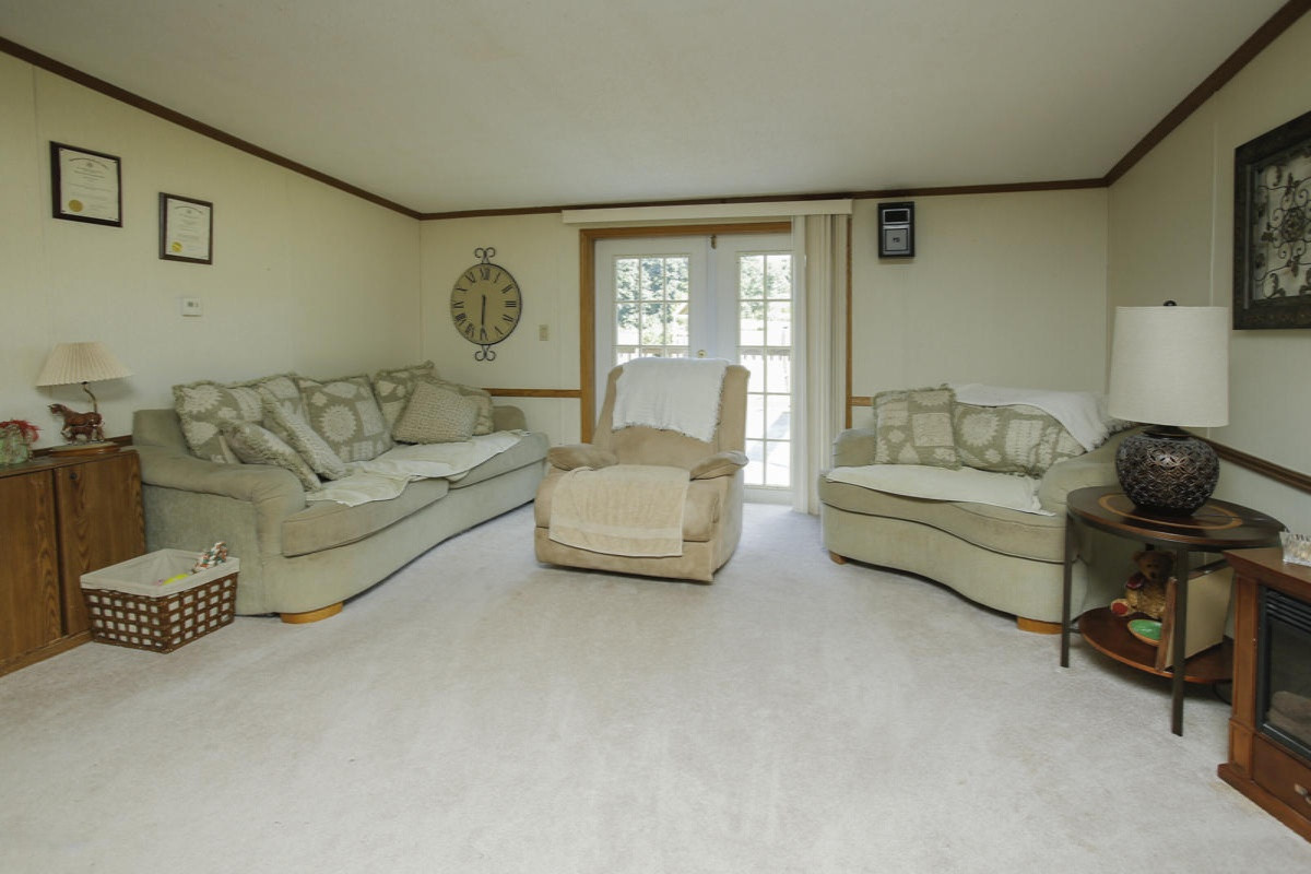 851 Hamilton Road Battle Creek, MI 49017 - Photo 6 of 26 851 hamilton rd-106