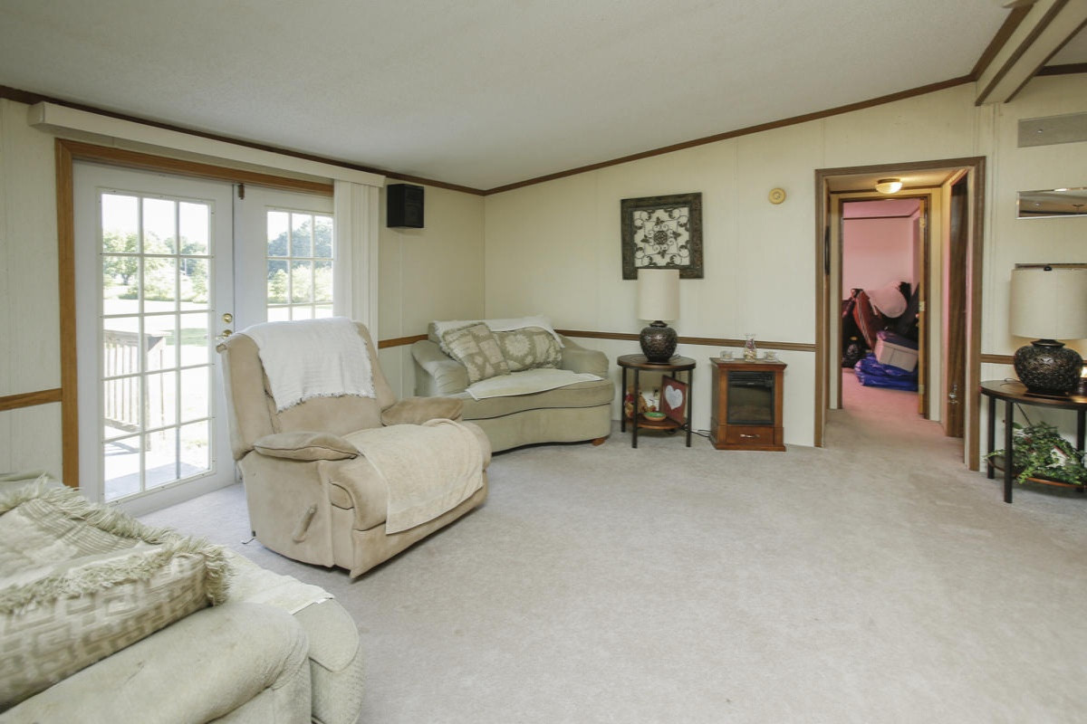 851 Hamilton Road Battle Creek, MI 49017 - Photo 7 of 26 851 hamilton rd-107