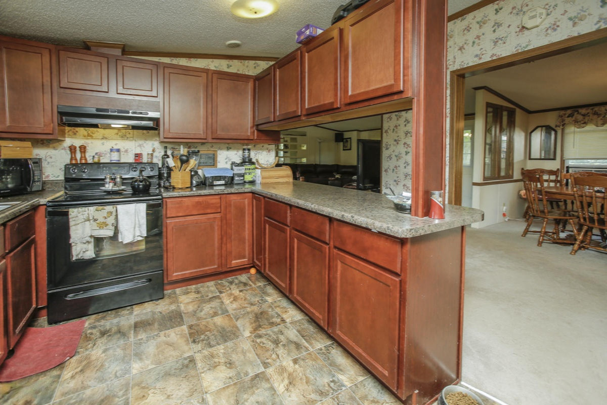 851 Hamilton Road Battle Creek, MI 49017 - Photo 10 of 26 851 hamilton rd-110