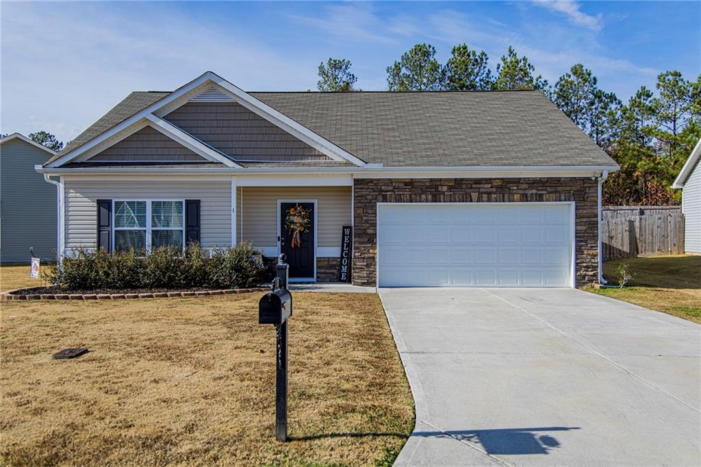 a front view of house with yard