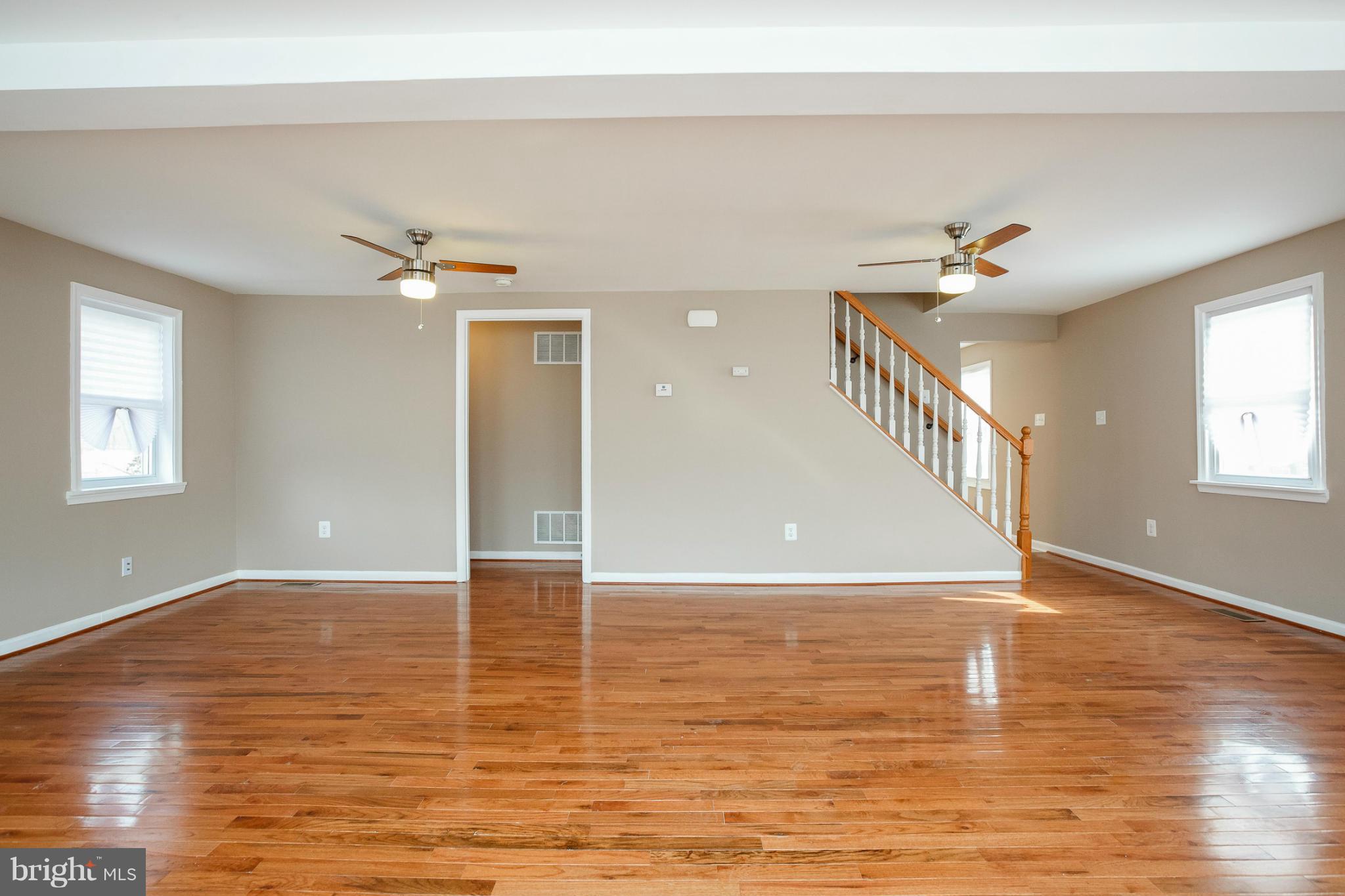 3003 Old Mountain Road South Joppa, MD 21085 - Photo 4 of 25 Living Room