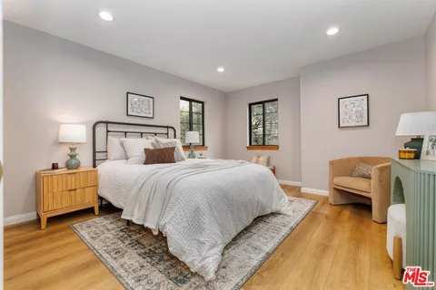 $2,595,000 | 2101 Tondolea Lane, La Canada Flintridge, CA 91011