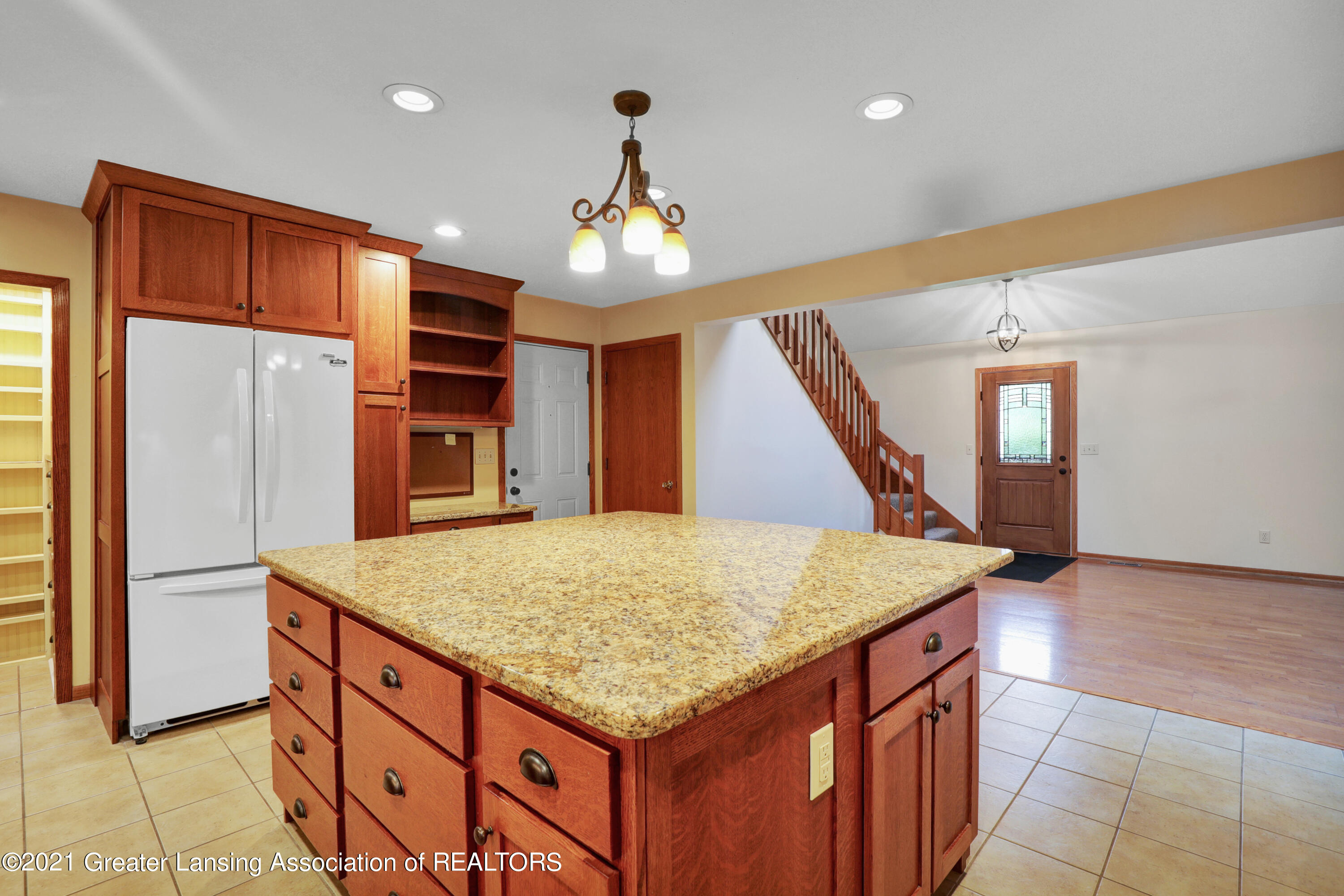 8157 Hunter Road Bath, MI 48808 - Photo 11 of 43 Island