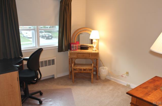 3178 Shakespeare Road Bethlehem, PA 18017 - Photo 16 of 34 2nd bedroom