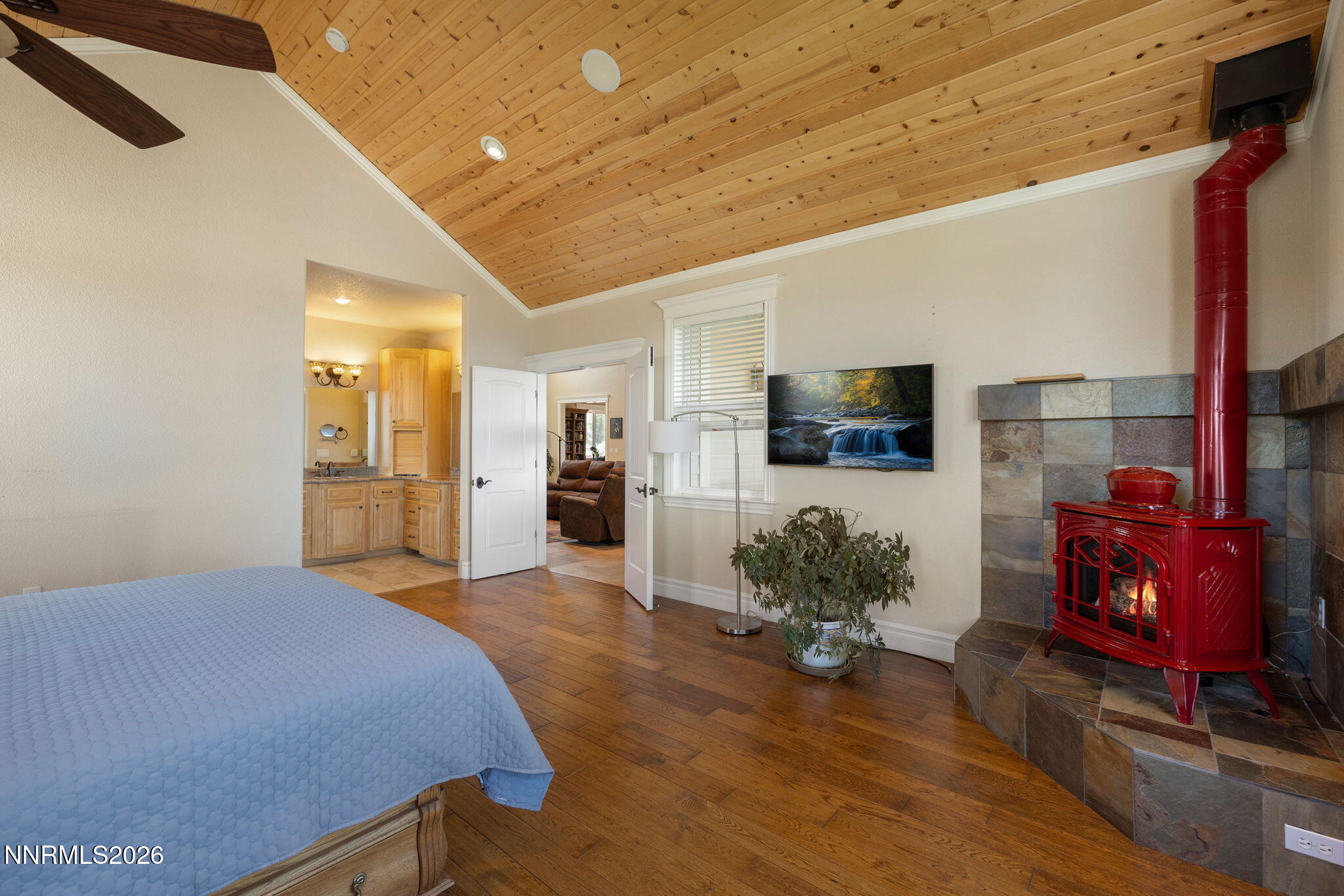 665 Rocking Horse Road Gardnerville, NV 89410 - Photo 19 of 93 25-web-or-mls-665 Rocking Horse -25