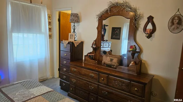 $89,900 | 1155 South Main Street, Canton, IL 61520