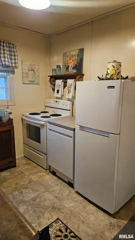 $89,900 | 1155 South Main Street, Canton, IL 61520