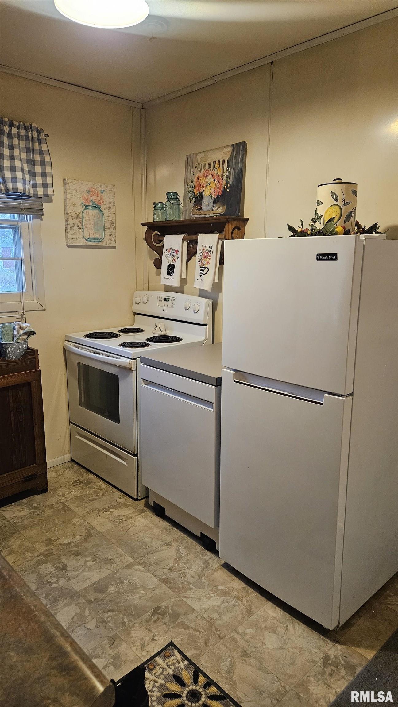 1155 South Main Street Canton, IL 61520 - Photo 7 of 21