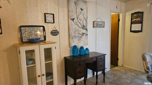 $89,900 | 1155 South Main Street, Canton, IL 61520